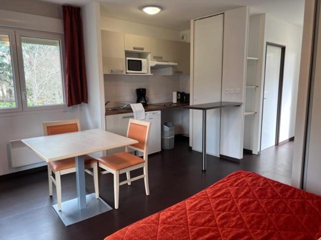 Les Bords De L'Aveyron Aparthotel Negrepelisse ภายนอก รูปภาพ