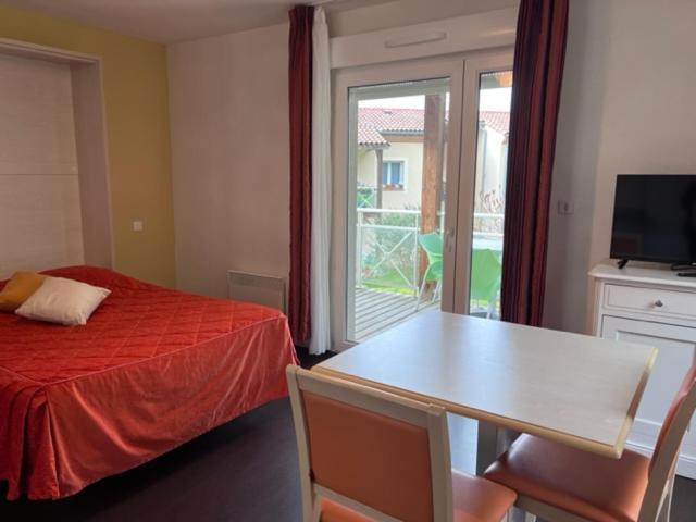 Les Bords De L'Aveyron Aparthotel Negrepelisse ภายนอก รูปภาพ